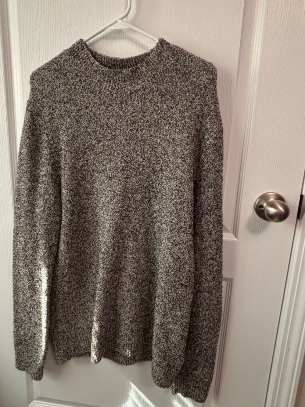 COS Black and Gray Marled Knit pullover Sweater. Mocked neck. M.
